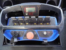 Iveco Stralis X-Way 310 4x2 E6 / Fassi F155