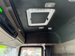 Scania P420 6X2*4, Hooklift-truck with Crane, 2008