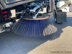 SCHMIDT Swingo 200+ mit Sinkkastenreinigungsmaschine