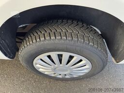 VOLKSWAGEN Caddy ALLRAD 4x4 Klima Kamera Top Austattung