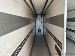 Volvo FM 370 6x2*4 MITSUBISHI TU100SA / BOX L=9491 mm