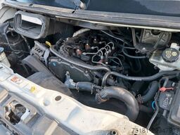 FORD Transit 2.2 KOFFER 9 PAL/ KLOPFENDER MOTOR!