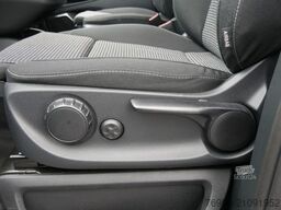 MERCEDES-BENZ V 220 d STYLE Lang DISTR AHK NAVI BURM 7-Sitzer