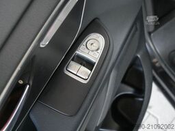 MERCEDES-BENZ V 220 d STYLE Lang NAVI DISTR KAM AHK SHZ LM DAB