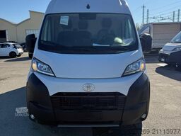 TOYOTA FURGONE NOLEGGIO