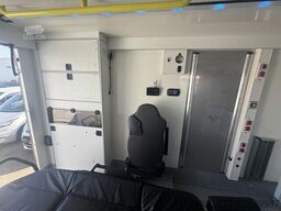 MAN TGE 180 50 180pk Automaat 50 AMBULANCE INCL STR...