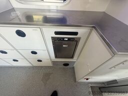 MAN TGE 180 50 180pk Automaat 50 AMBULANCE INCL STR...