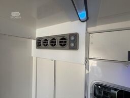 MAN TGE 180 50 180pk Automaat 50 AMBULANCE INCL STR...