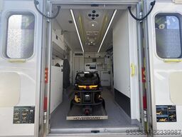MAN TGE 180 50 180pk Automaat 50 AMBULANCE INCL STR...