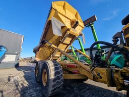 Caterpillar 735