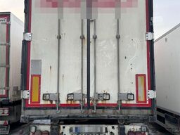 Schmitz Cargobull box semi-trailer with Carrier unit