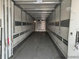 Schmitz Cargobull box semi-trailer with Carrier unit