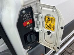 VOLKSWAGEN Crafter 2.0 Tdi 80kw L2H2 9 Sitze + Lift + Klima