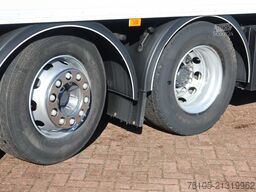 Volvo FM Volvo FM 420 6x2 Stuur-As L.Z.V uitvoering