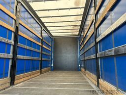 Mercedes-Benz Actros 2542 MP5 / Curtainsider 19 EPAL/
