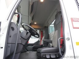 Renault C280 DTI 8 / FASSI crane 5.6T / 560 mth