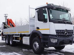 Mercedes-Benz Arocs 2633 flatbed truck / Crane FASSI