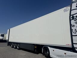 Schmitz Cargobull SKO 24 Doppelstock Carrier Vector HE19 Liftachse