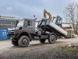 UNIMOG Unimog U5023 als Abrollkipper mit Hakenlift