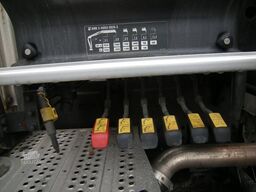 MERCEDES-BENZ ACTROS 1830, Pritsche mit Kran HIAB X-HIDUO 092B