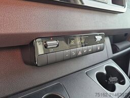 MERCEDES-BENZ ESPRINTER 320