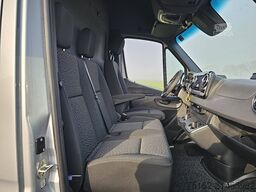 MERCEDES-BENZ ESPRINTER 320