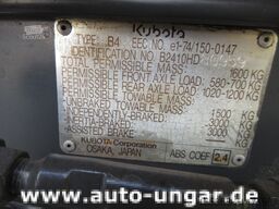 Kubota B2410 4x4 Kommunaltraktor Winterdienst