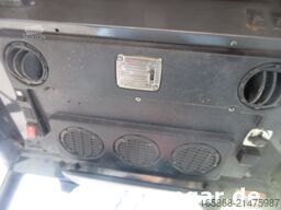 Kubota B2410 4x4 Kommunaltraktor Winterdienst