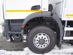 Mercedes-Benz Arocs 2633 flatbed truck / Crane FASSI