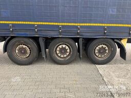 Kögel Curtainsider Mega