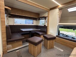 Volvo FM Pferdetransporter 5 Pferde Popout Solar