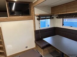 Volvo FM Pferdetransporter 5 Pferde Popout Solar