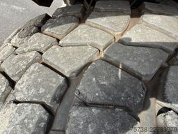 MERCEDES-BENZ Unimog U1600 Kipper/Zapfwelle/3-Sitze