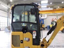 CATERPILLAR 302C Powertilt