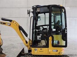 CATERPILLAR 302C Powertilt