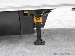 SCHMITZ CARGOBULL SKO FP 60 ThermoKing SLXi 300
