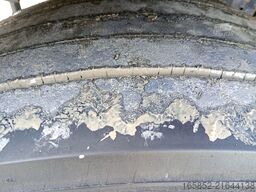 IVECO AS260S42Y/FS mit Kran BDF