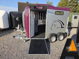 Cheval Liberté Touring Country 2,6t berry Sattelschrank