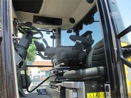 JCB 4220 iCon