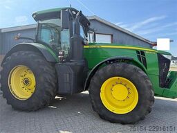 John Deere 8370R