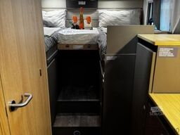 LMC Tourer Lift H 660 G Automatik 70 Jahre Markise