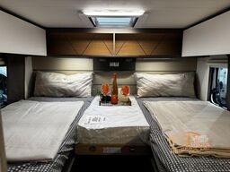 LMC Tourer Lift H 660 G Automatik 70 Jahre Markise