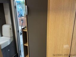 LMC Tourer Lift H 660 G Automatik 70 Jahre Markise