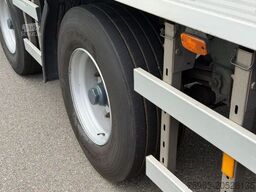 PACTON VAN BEURDEN ISOLATED BOX THERMO KING SLe400 STEE