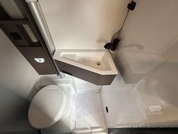 BÜRSTNER B66 C 600 Schlafdach / Automatik