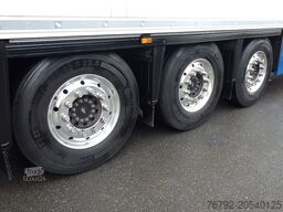 SCHMITZ CARGOBULL SKO 24/L FP 45 Carrier HE 19/Doppelst./Trennwand