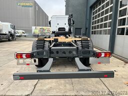 Mercedes-Benz Arocs 4045 6x4 Chassis Cabin