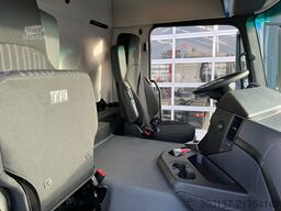 Mercedes-Benz Arocs 3340 A 6x6 Cargo Truck