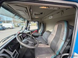 VOLVO FM330