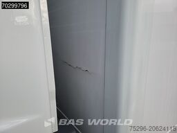 Mercedes Atego 818 4X2 8tonner Automatic 1000kg Ladebord...